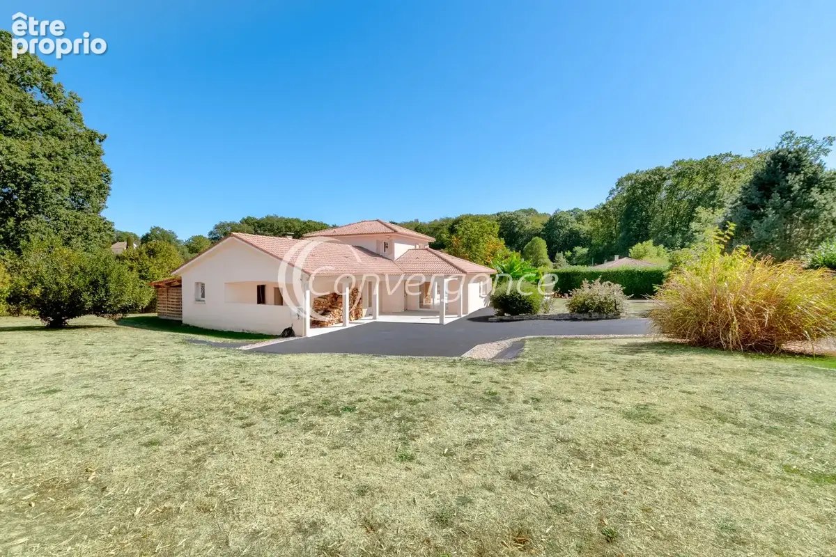 Maison contemporaine avec piscine -165 m2 - 6 chambres. - photo 16