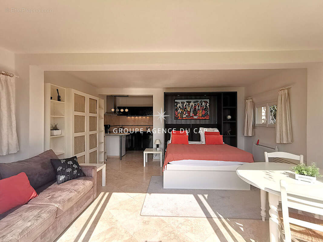 Maison à LES ISSAMBRES