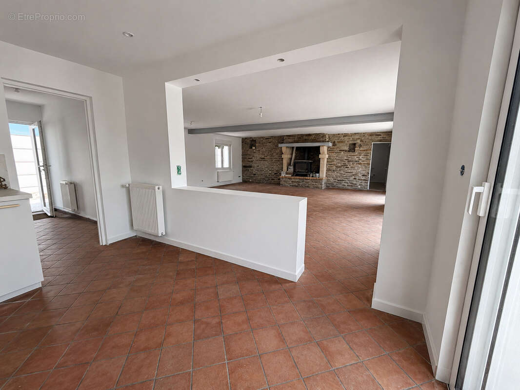 Maison 146 m² à Saint-Jean-De-La-Riviere  - photo 3