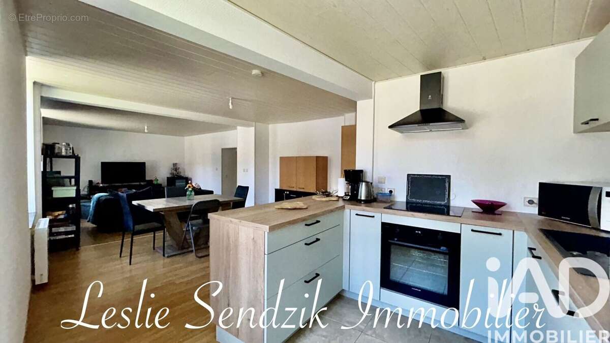 Photo 3 - Appartement à JOUY-AUX-ARCHES