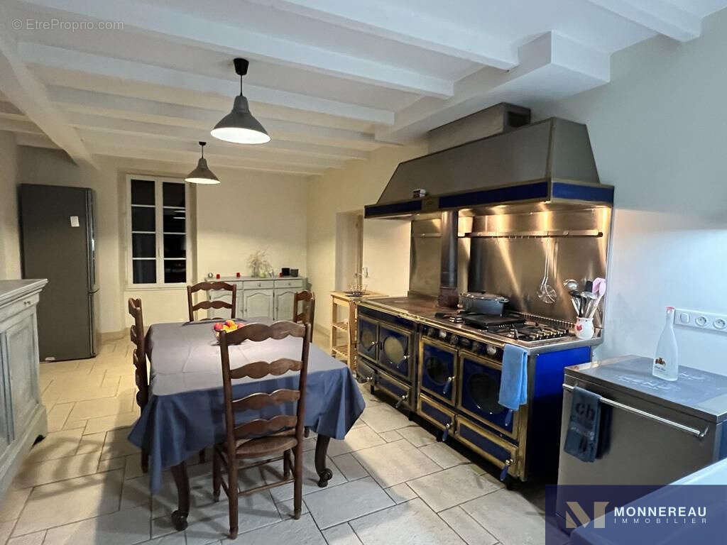 Maison à BARBEZIEUX-SAINT-HILAIRE