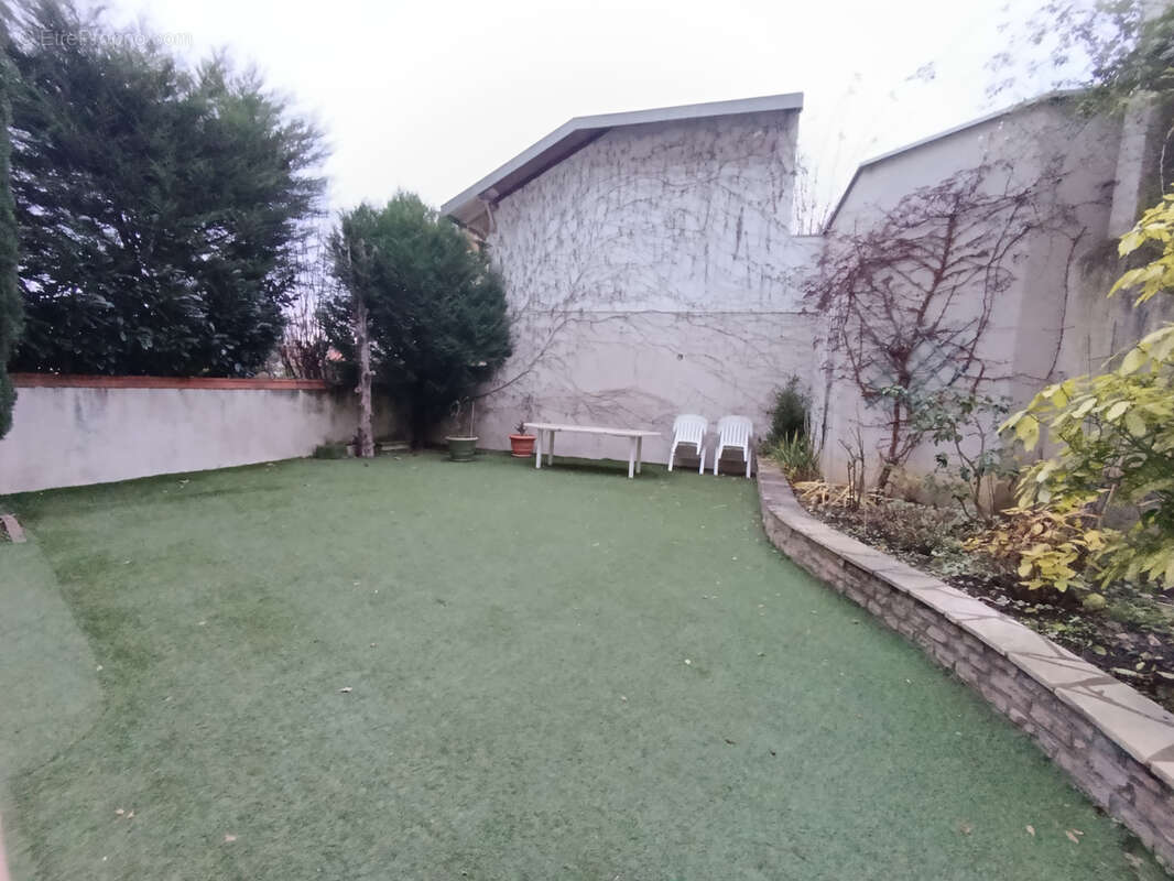 Maison bourgeoise avec extérieur et garage - photo 17