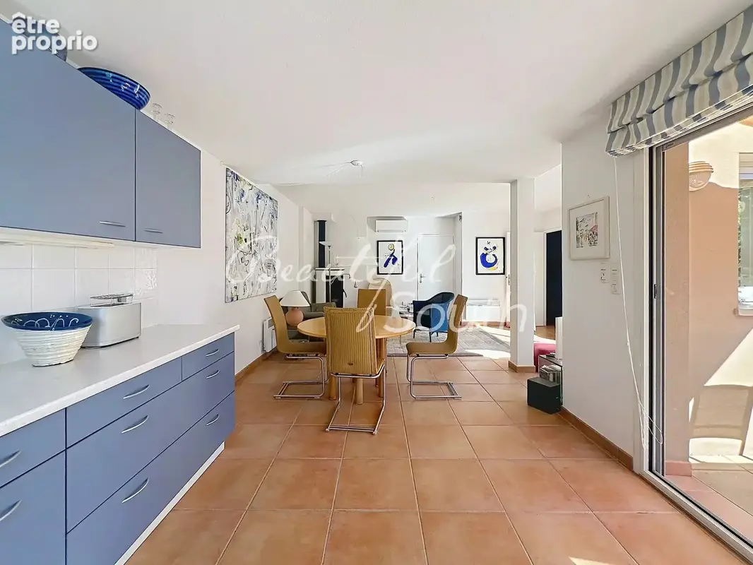 Leucate village – villa 3 faces avec jardin, garage, piscine et solarium avec vues - photo 3
