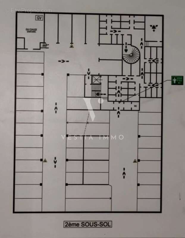 Parking à PARIS-17E