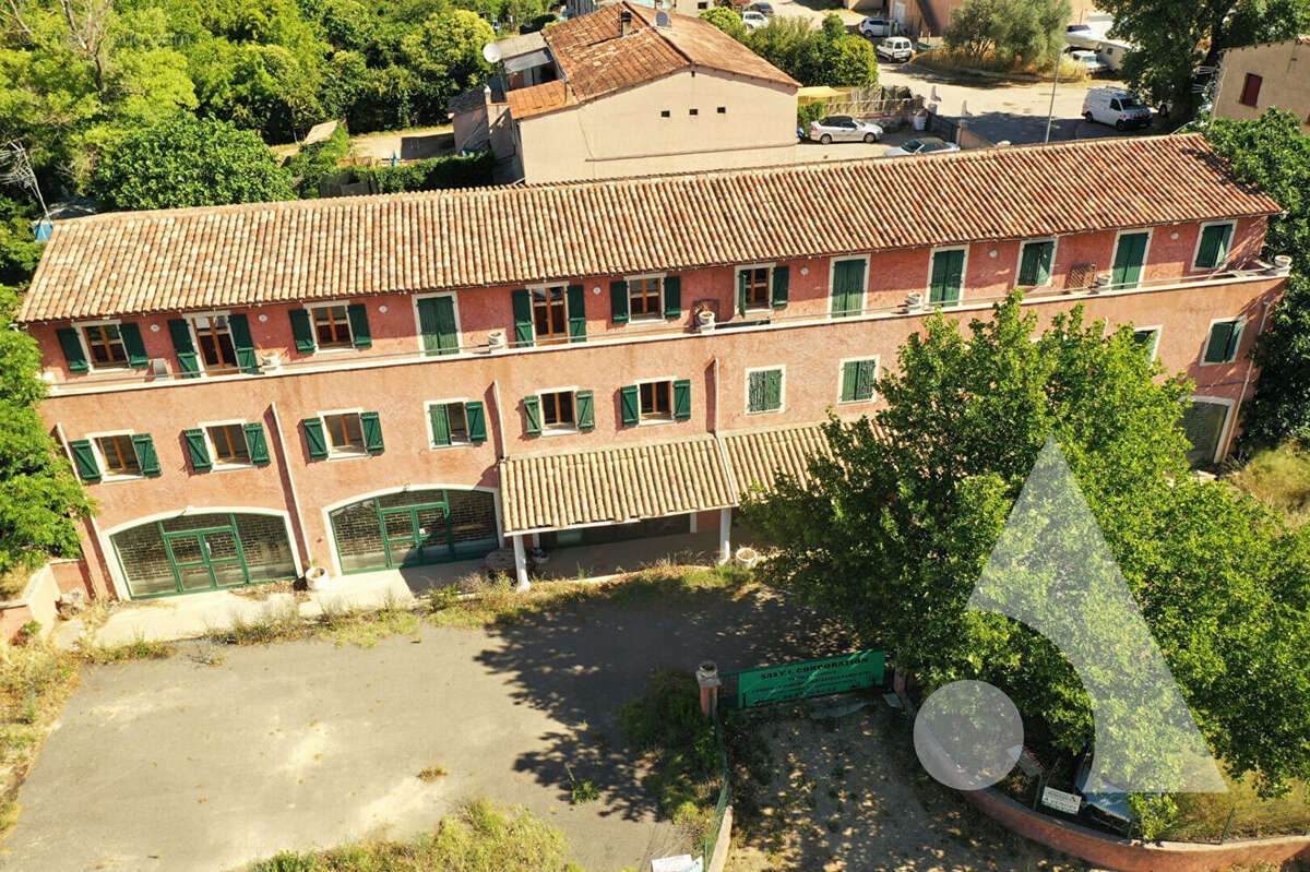 Appartement à SALERNES