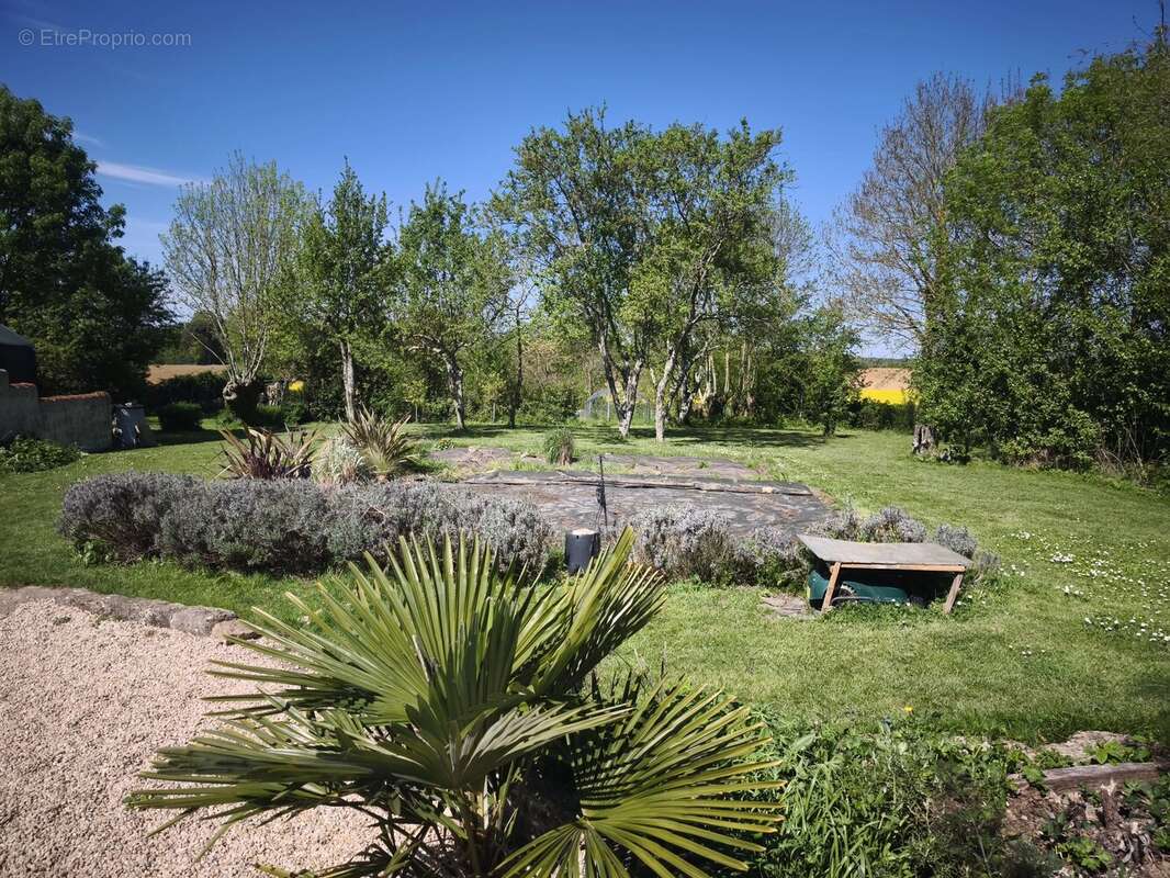 Maison à L'HERMENAULT