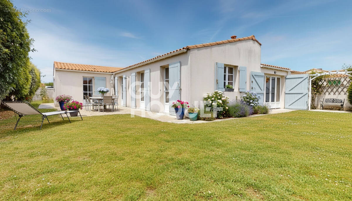 Maison à SAINT-CLEMENT-DES-BALEINES