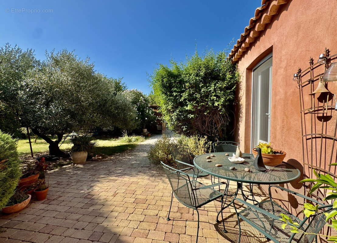 Maison avec vue à 10 min d'Uzès de 151 m2 sur 1252 m2 sans vis à vis, arboré piscinable et au calme - photo 9