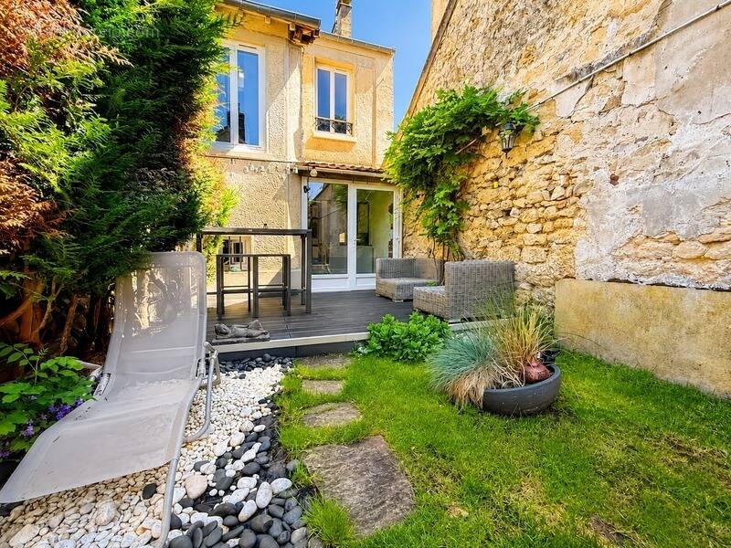 Maison à PRESLES