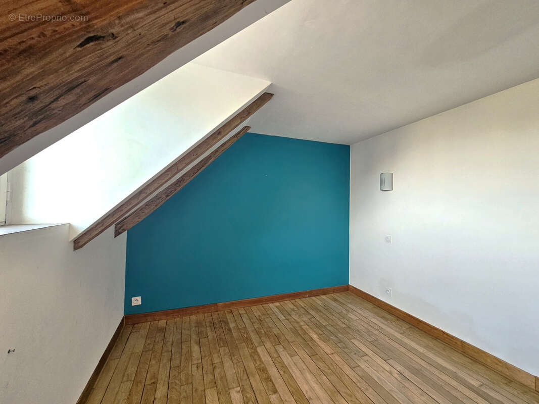 Maison rénovée avec grand jardin aménagé et garage, située dans le centre ville de Baraqueville - photo 21