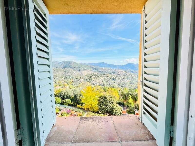 Appartement à FALICON