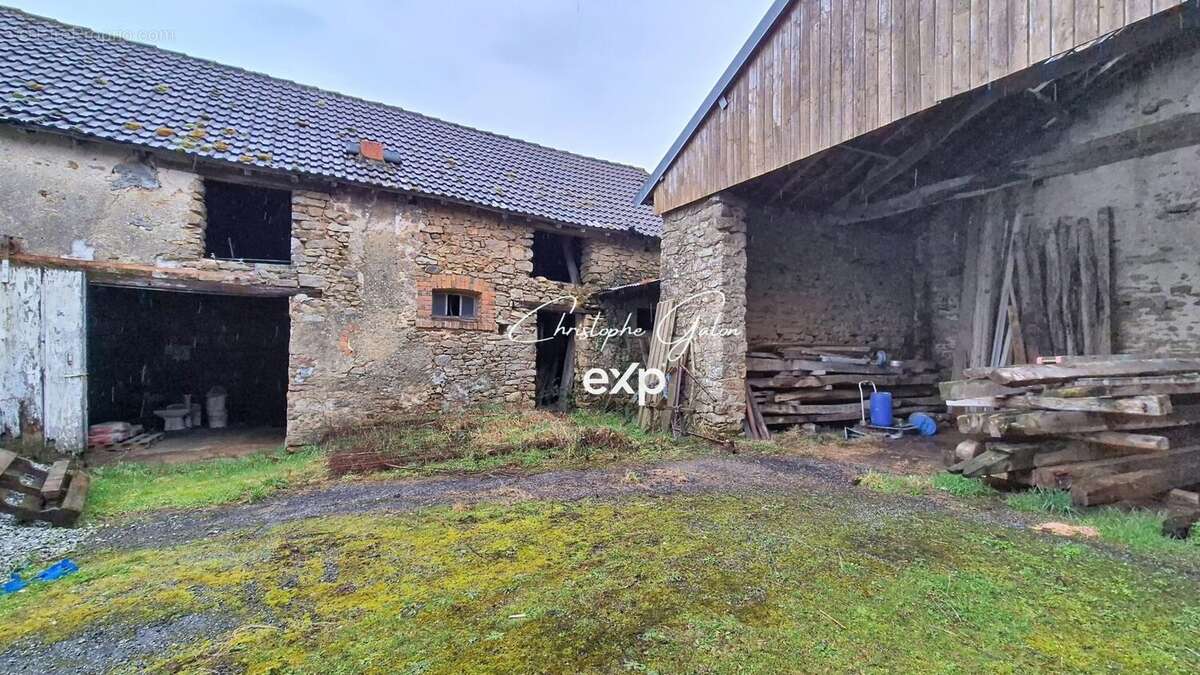 Maison à DOMPIERRE-LES-EGLISES