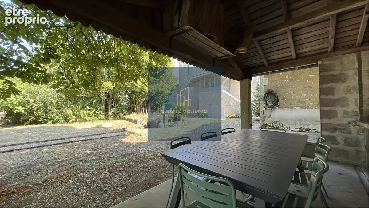 L'élégance d'une demeure de caractère, le privilège d'un domaine au cœur du village - photo 5