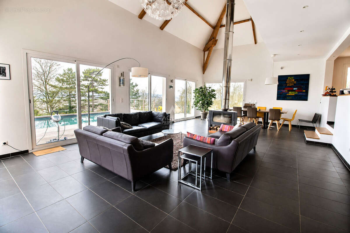 Maison à VAUX-SUR-SEINE