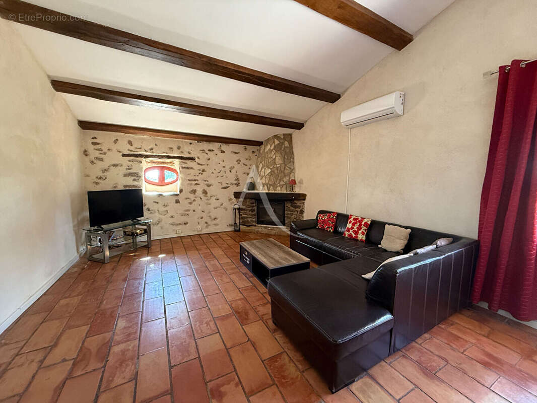 Maison à SAINT-JULIEN