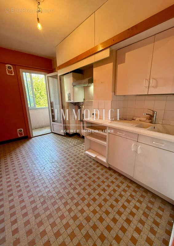 T3 traversant de 52 m2 au cœur du quartier États-Unis - 2ᵉ étage d'une copropriété - photo 13