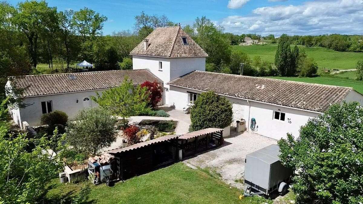 Photo 2 - Maison à SAINT-EUTROPE-DE-BORN