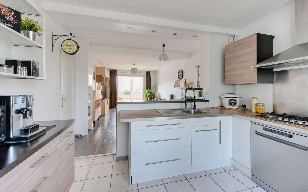 Appartement à TASSIN-LA-DEMI-LUNE