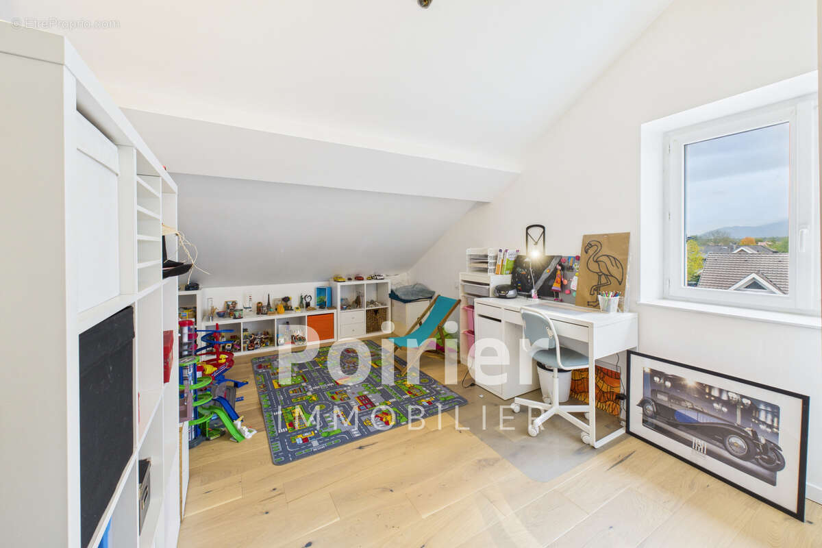COUP DE CŒUR À VEIGY ! T5 Duplex rénové   Vue dégagée - photo 11