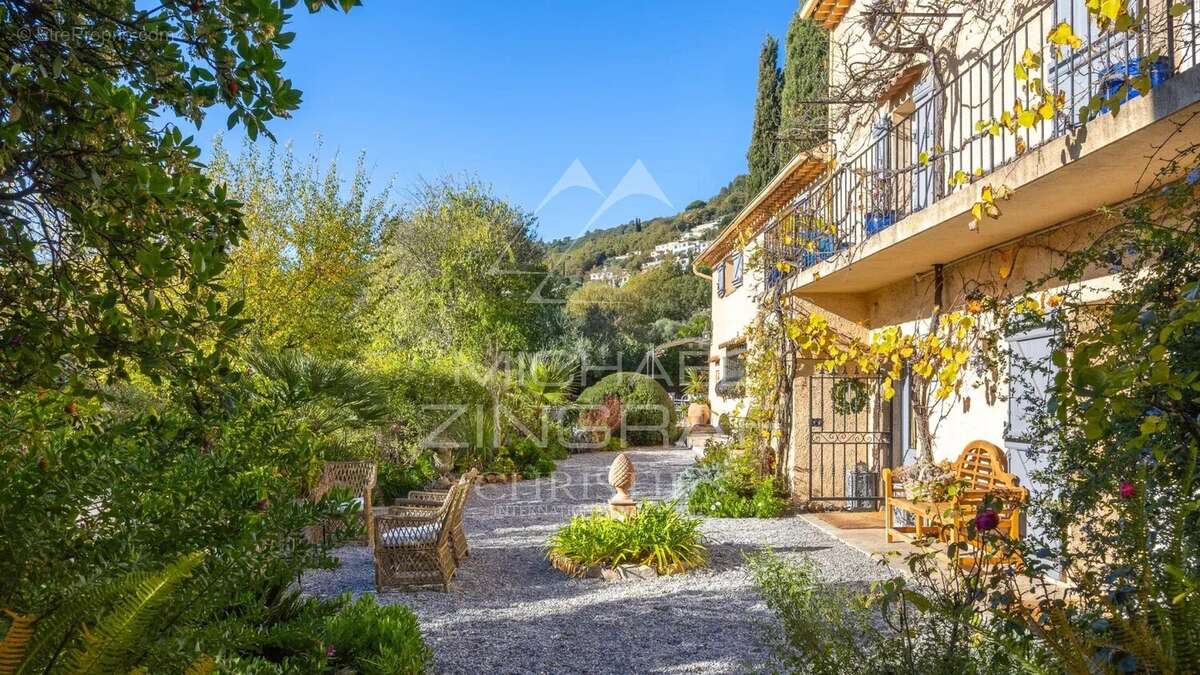 Maison à SPERACEDES