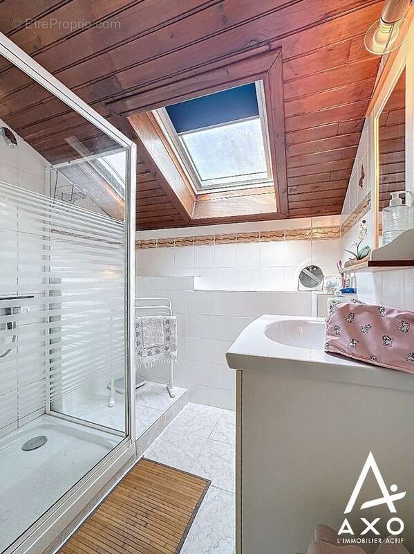 Maison à CORNEILLAN