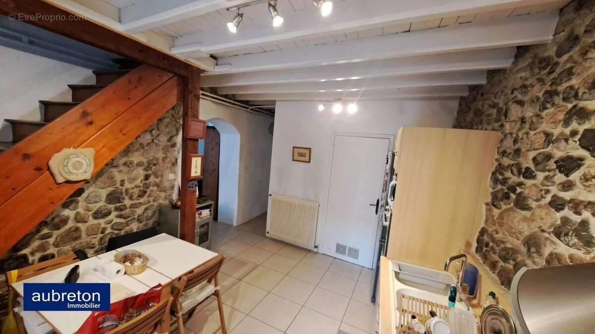 Maison à LA TERRASSE
