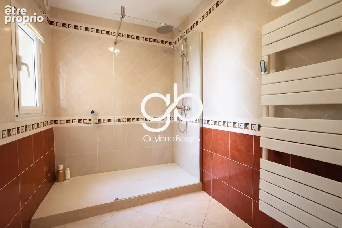 Villa familiale avec piscine et dépendance t3   terrain paysagé 1 616 m2   saint-mathieu-de-tréviers - photo 8
