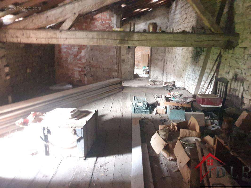 Maison à ROCHES-SUR-MARNE