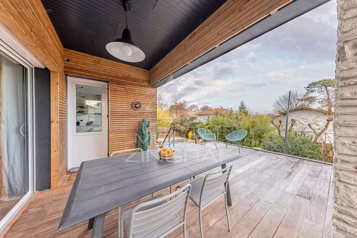 Maison à GUJAN-MESTRAS