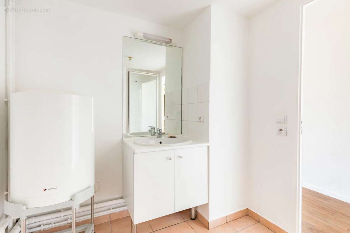 Appartement à VILLENEUVE-LA-GARENNE