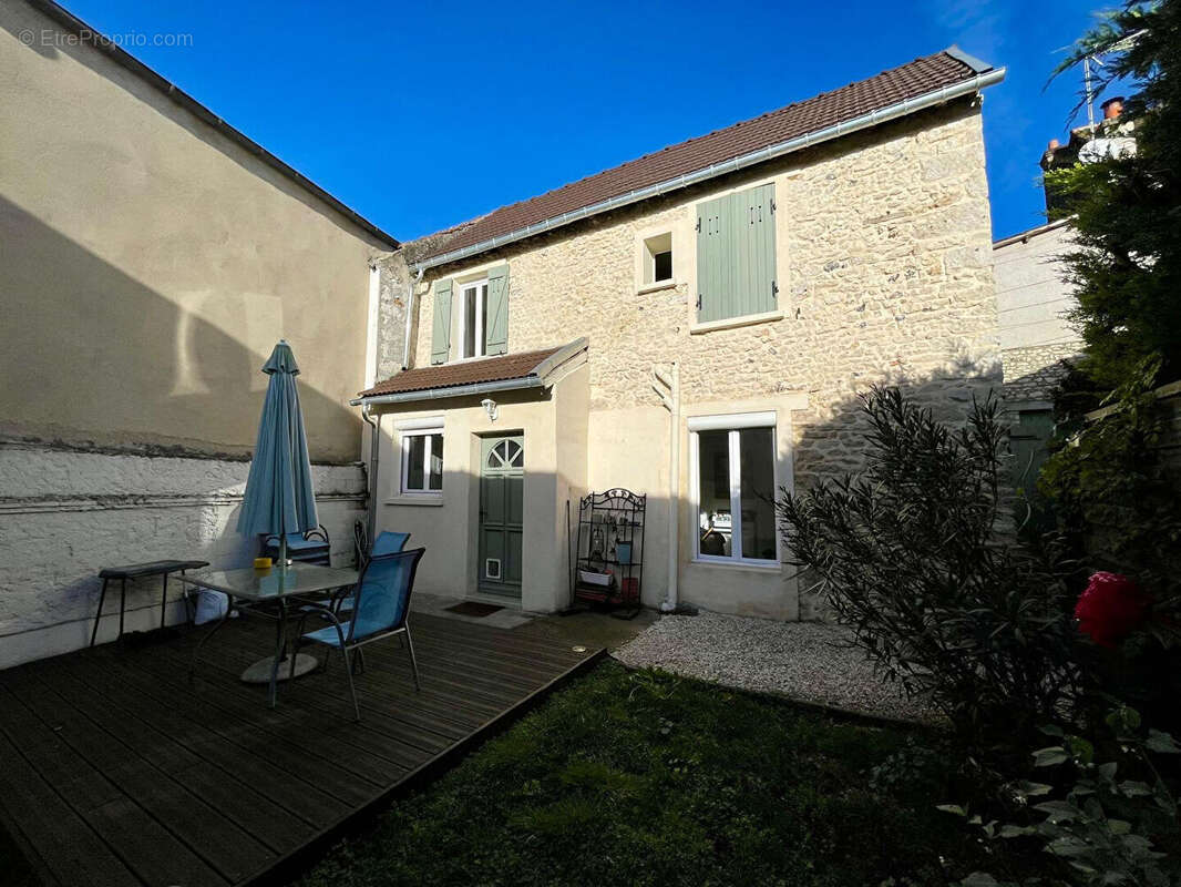 Maison à BENNECOURT