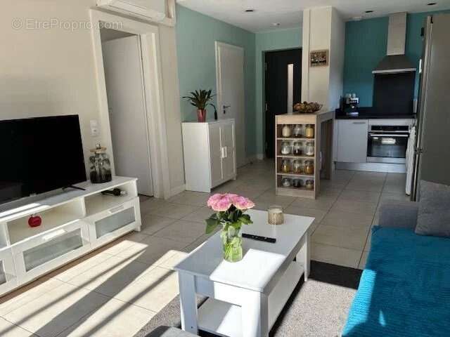 Appartement à LESPINASSE