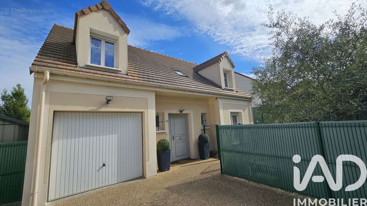 Maison 124 m² à Morainvilliers  - photo 2