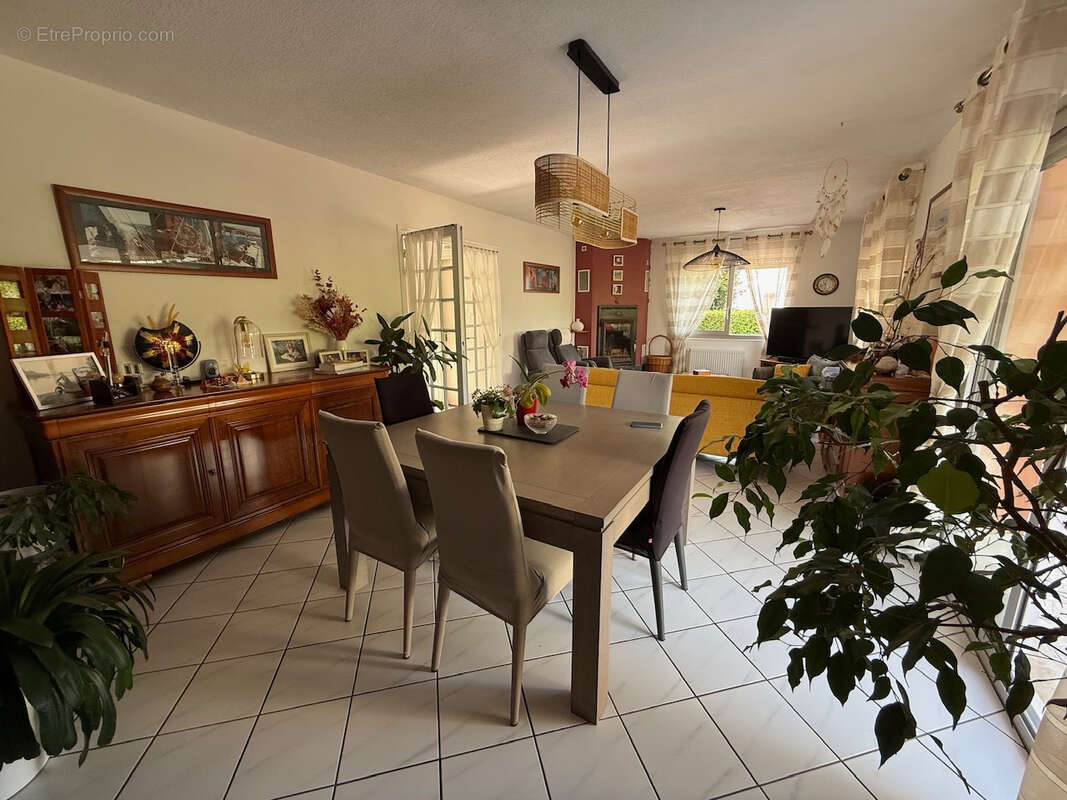 Maison à proximité du bourg - photo 14