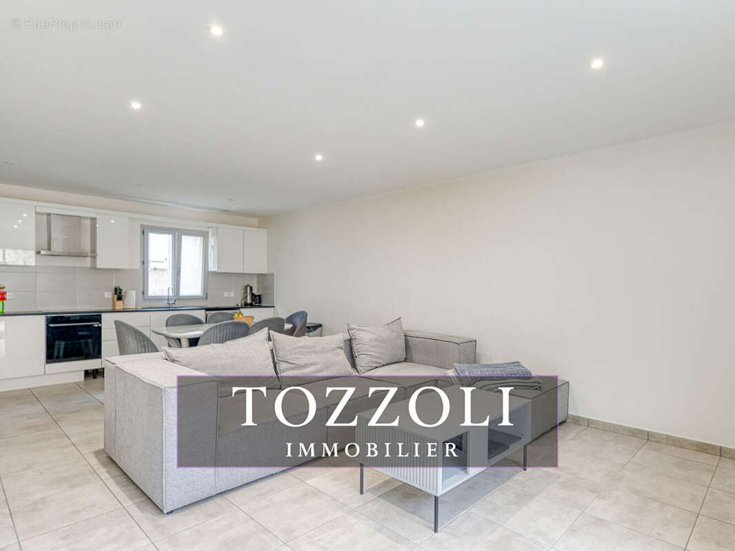 Maison à L&#039;ISLE-D&#039;ABEAU