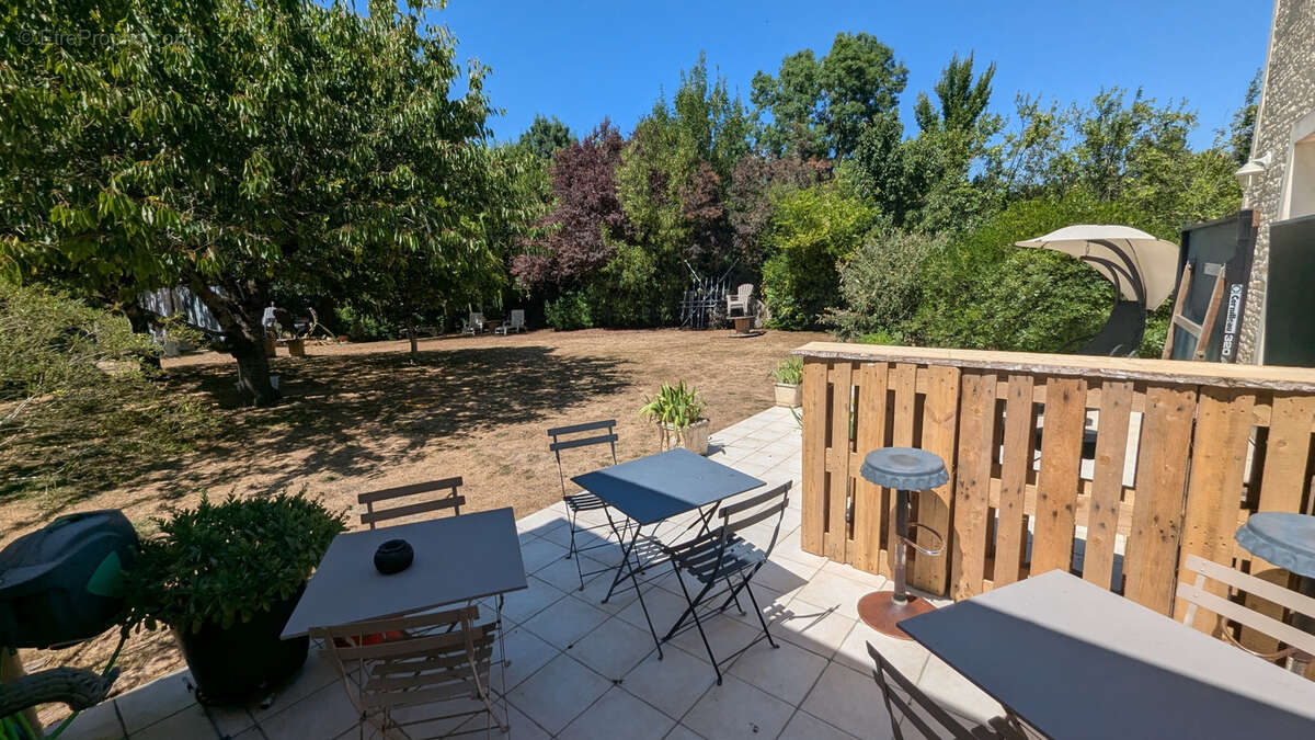 Maison à SAINT-HILAIRE-LA-PALUD