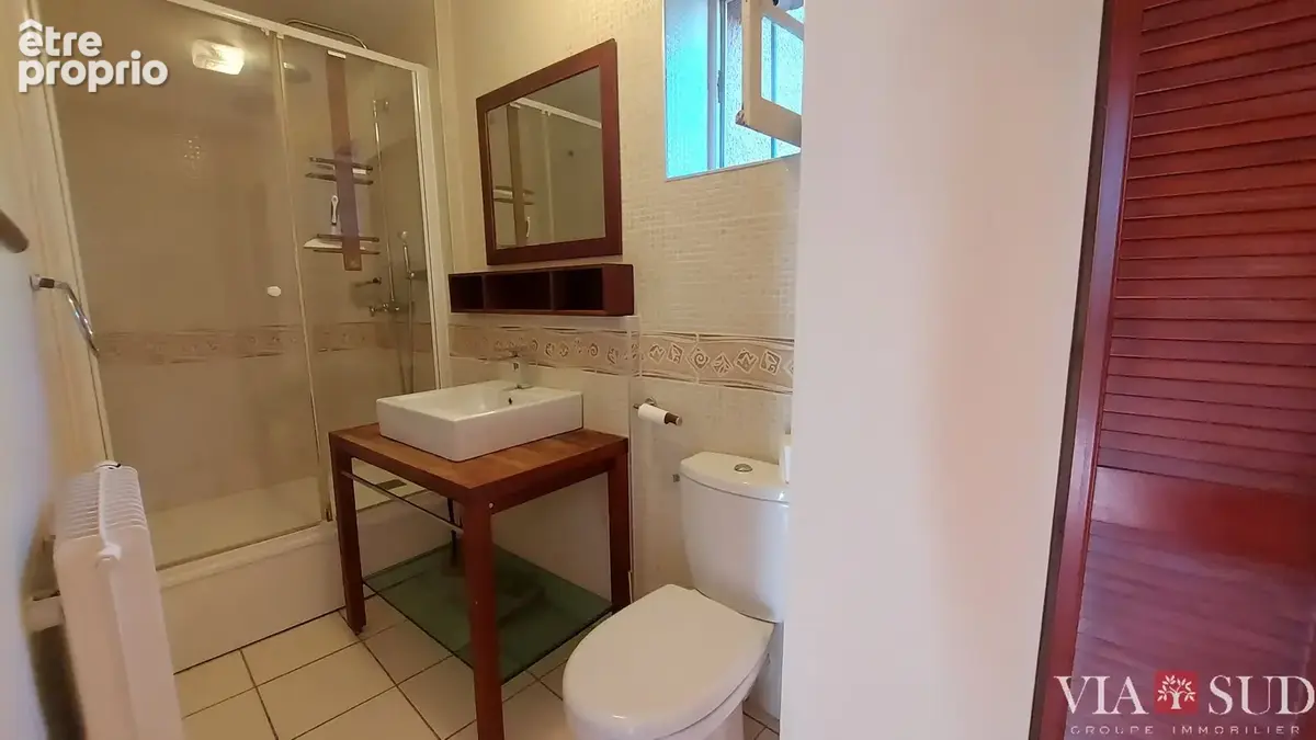 À vendre  Maison de village de caractère de 165 m² avec jardinet et garage - photo 7