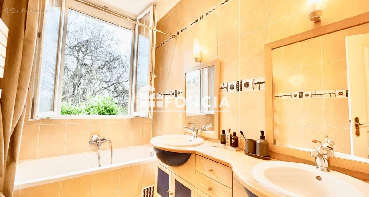 Maison à CHATENAY-MALABRY