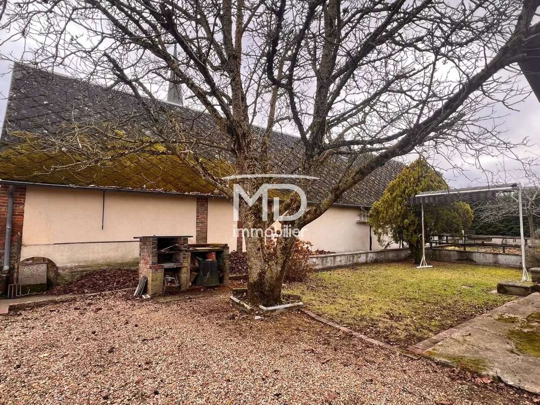 Maison à LES VENTES