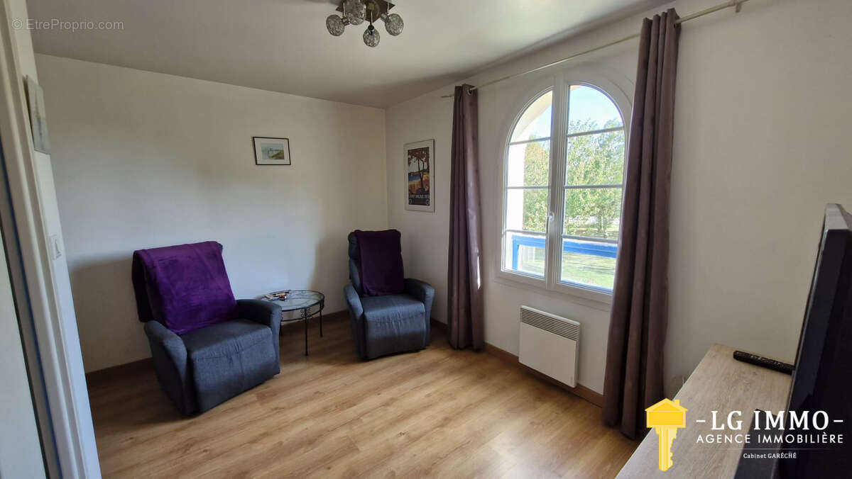 Appartement à MORTAGNE-SUR-GIRONDE