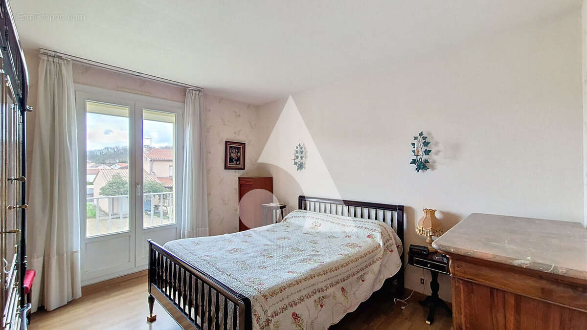 Maison à SAINT-JUERY