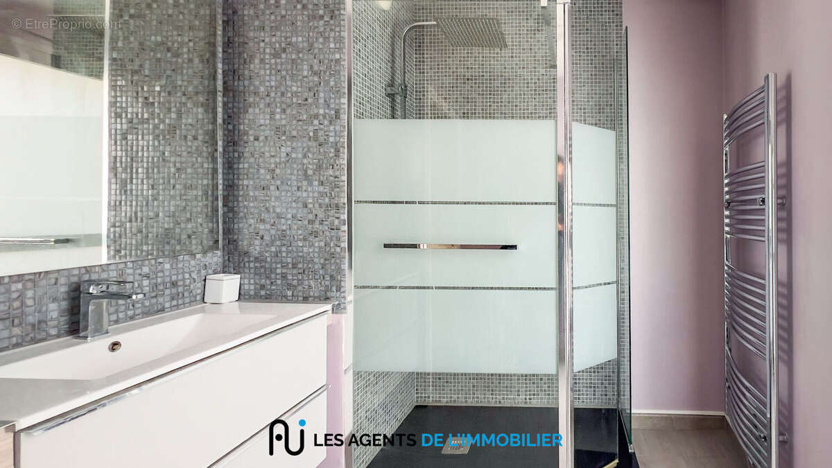 Appartement à NANTERRE