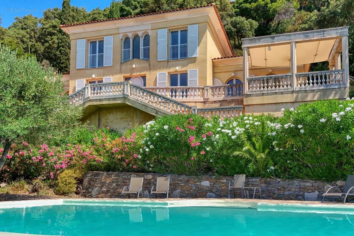 Rayol Canadel sur mer- Villa - photo 10
