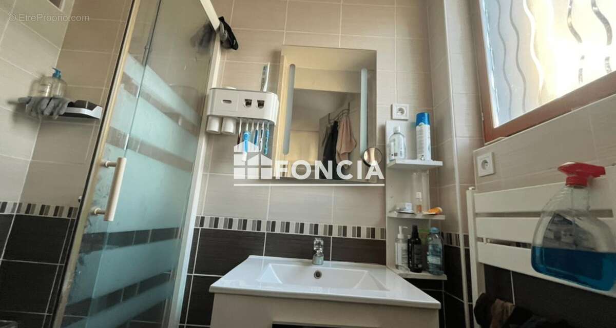 Appartement à SAINT-ETIENNE