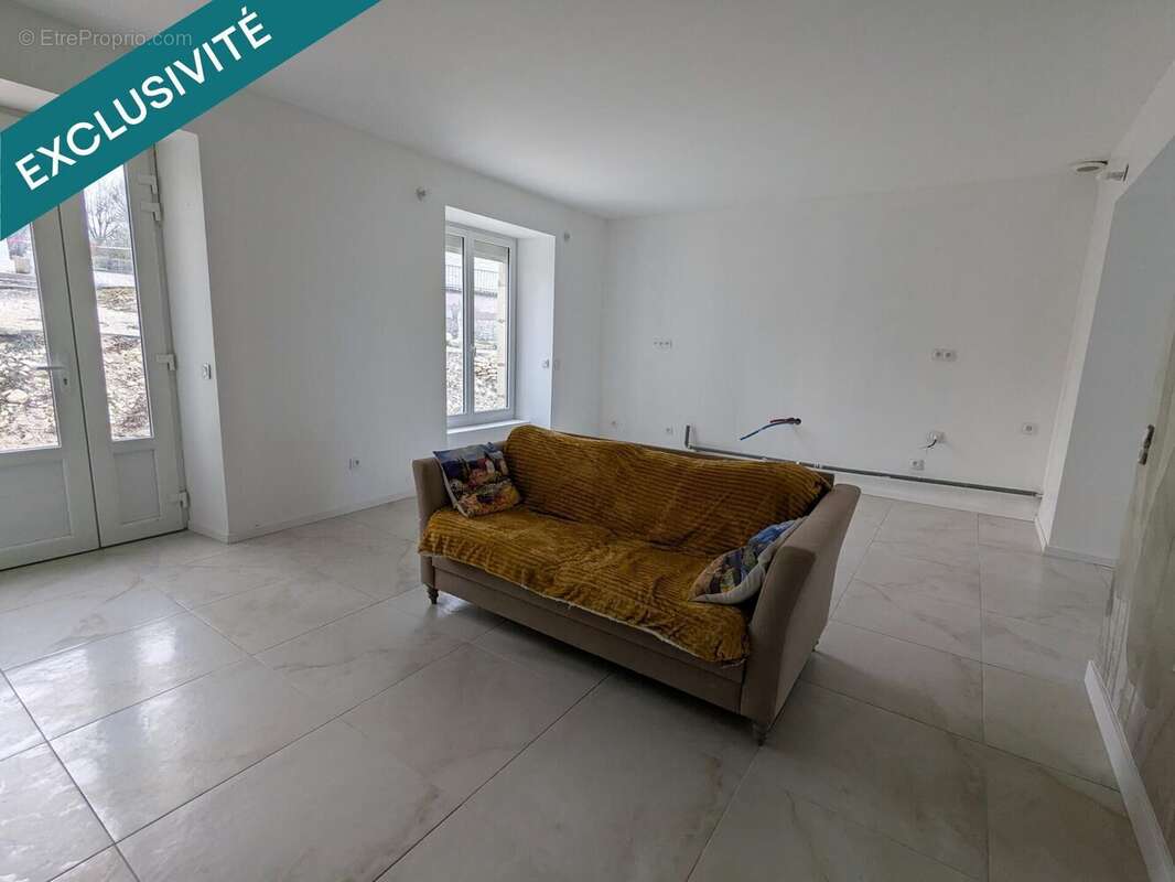 Maison 113 m² à Pern  - photo 3