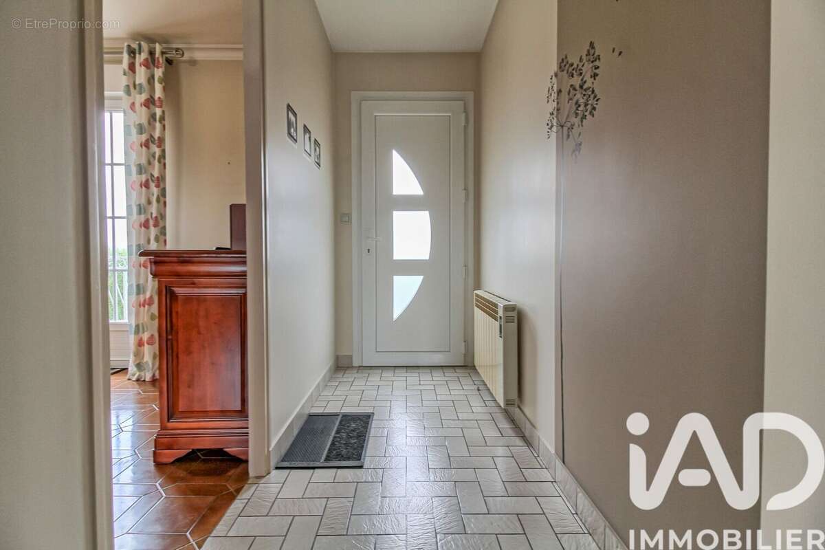 Photo 2 - Maison à LAVAL