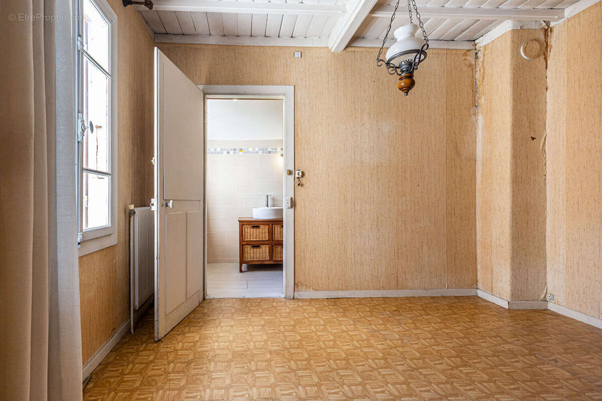 Agence immobiliere laforet - co-exclusivite - "pâquerette" - annecy / cran-gevrier - maison 65,63m² - sous-sol complet avec 3 ca - photo 2