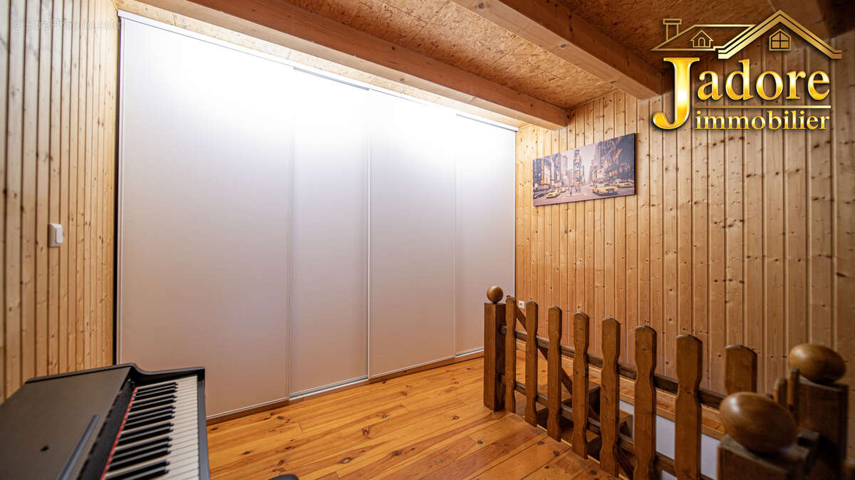 *** trop tard *** ferme vosgienne renovee + appartement !! - photo 16