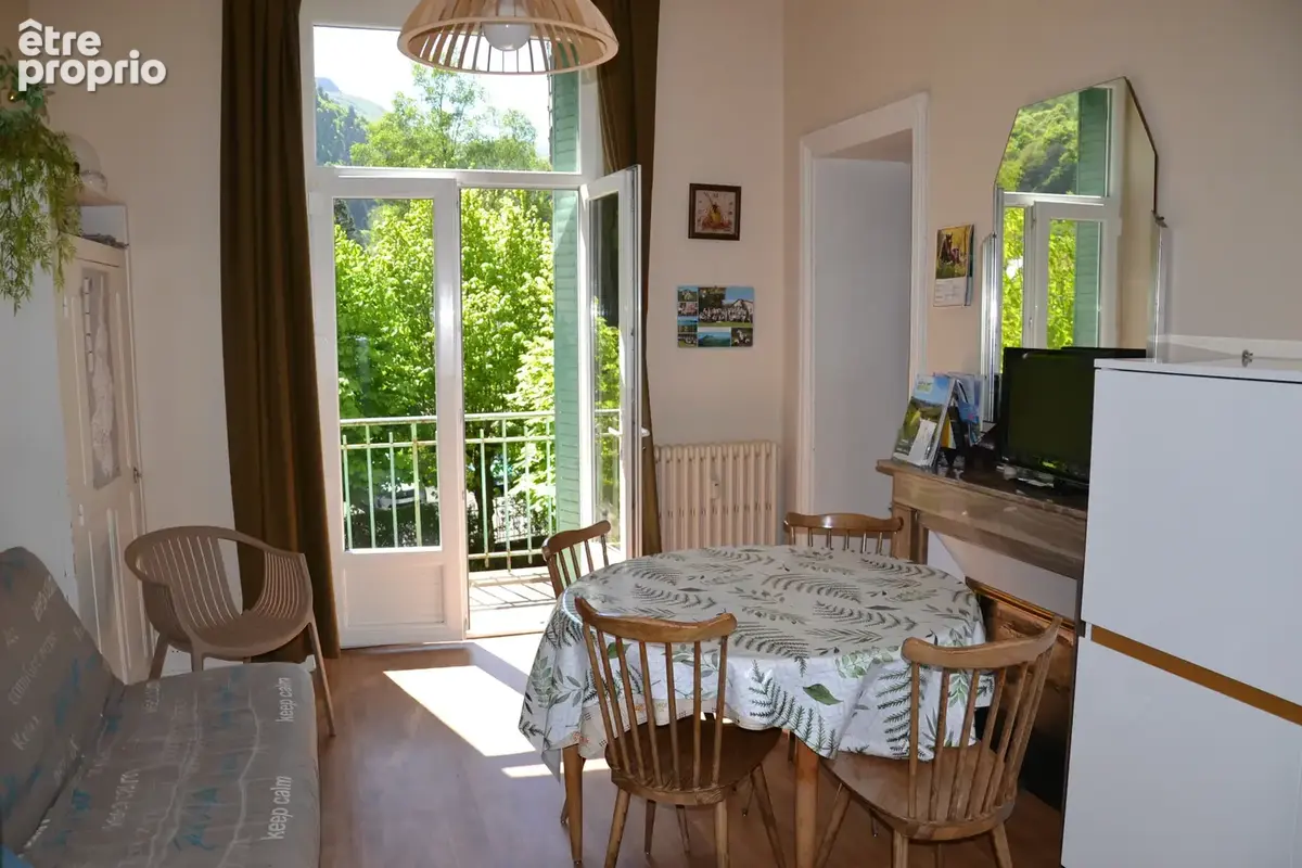 Lumineux T3 de 50m2 avec balcon et belle vue sur les montagnes - photo 5