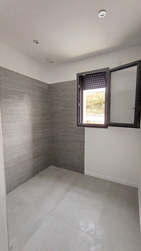 Maison à BRIVES-CHARENSAC